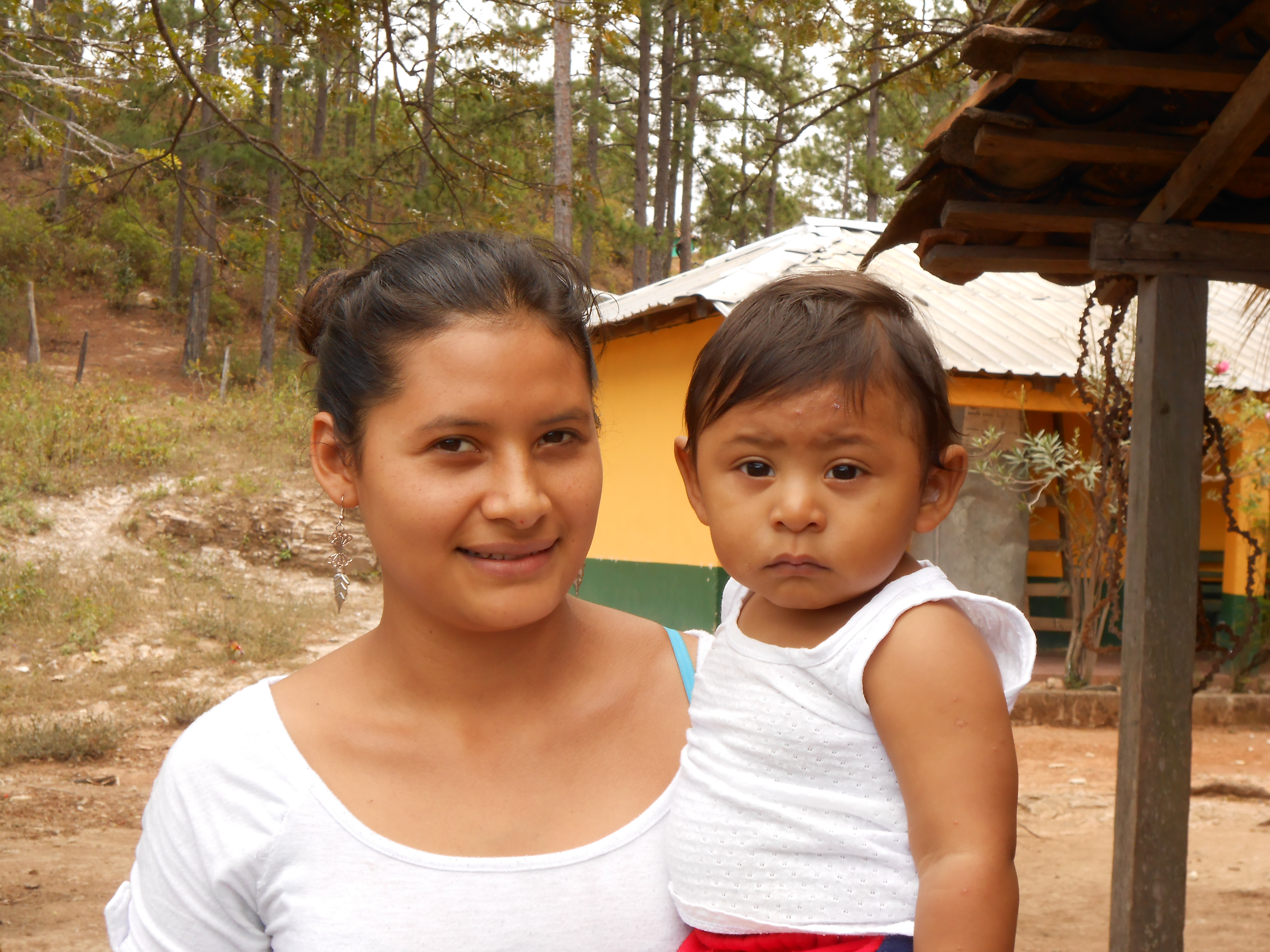Mother and child from Plan de Rancho, a community of Curarén